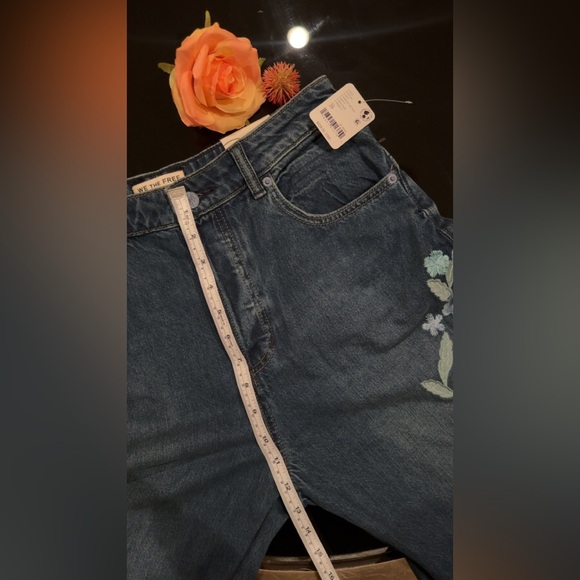 We the free Floral Embroidered Blue Jeans 🍬🫐🍬 - Picture 4 of 16